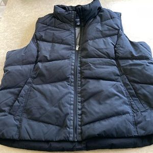 Woman’s Land’s End black puffer vest, 1X
